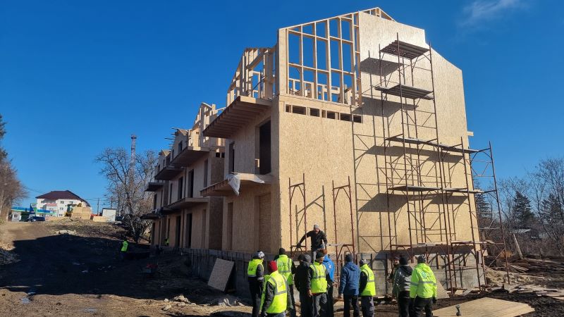 Construirea de locuințe NZEB plus - pentru tineri/locuințe de serviciu pentru specialiști din sănătate și învățământ în orașul Horezu – 4 blocuri conform proiect tip