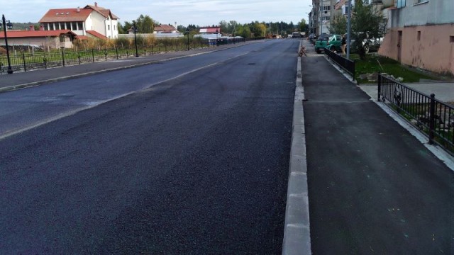 Modernizare strada Mircea cel Batran, cu largire la 4 benzi de circulatie in orasul Horezu, judetul Valcea
